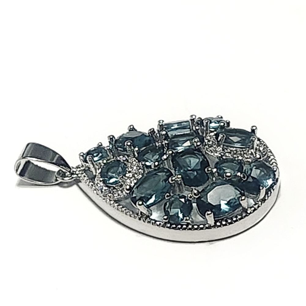 3.70 ctw Blue Topaz Sterling Silver Pendant 1.5" - Picture 7 of 7